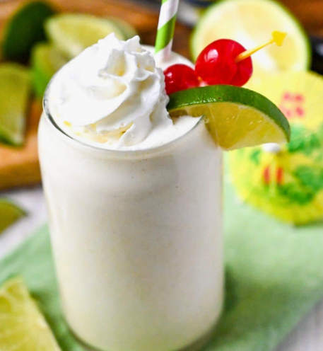 BANANA AND PINEAPPLE BREEZE